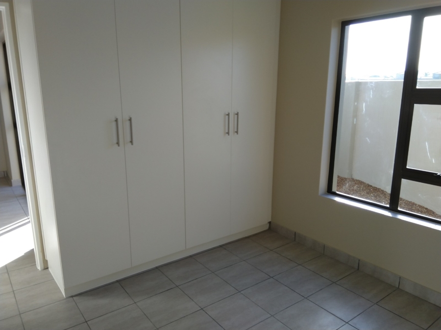 To Let 3 Bedroom Property for Rent in Stellendale Western Cape